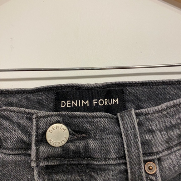 Aritzia Denim Forum The Arlo High Rise Straight Leg Jeans in Washed Black 28 - Picture 3 of 6